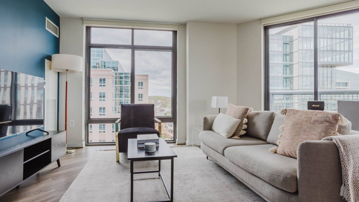 Ballston Apartment | Blueground | Ballston, pool, nr Arlington Park