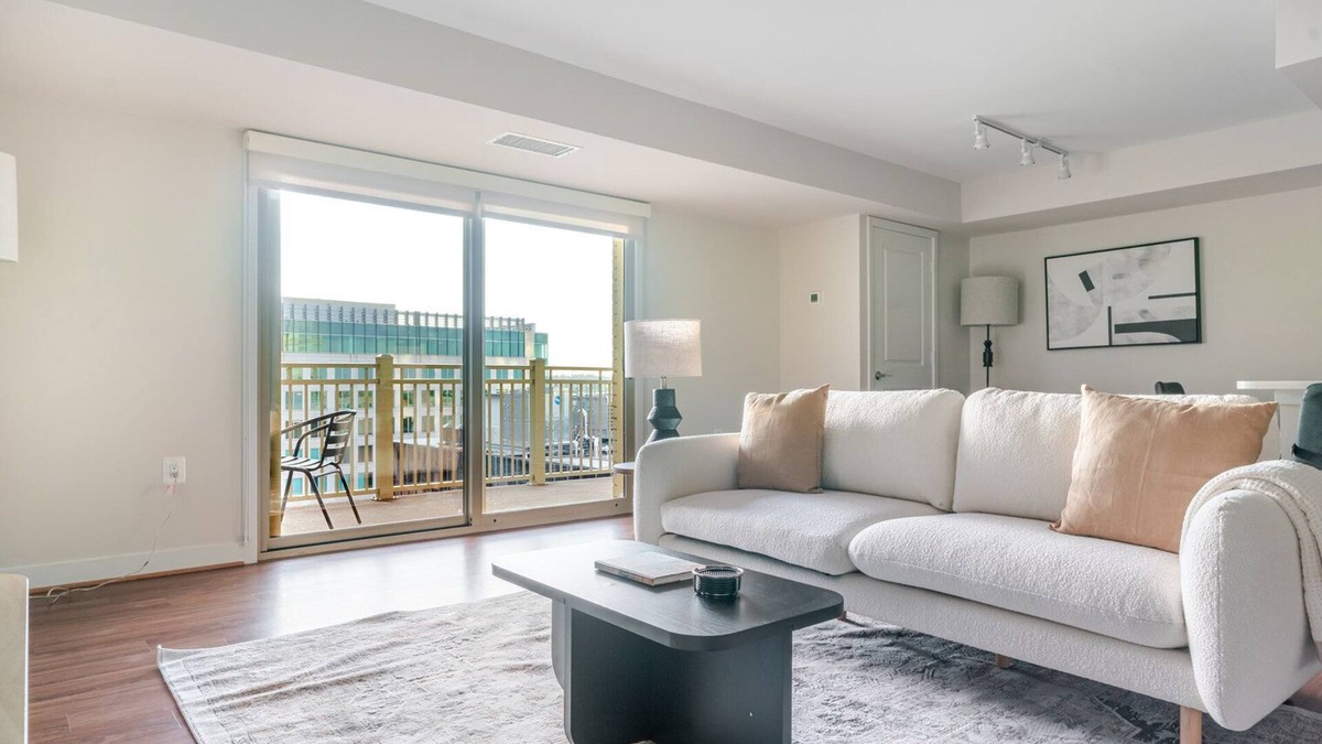 Ballston Apartment | Blueground | Ballston, pool, nr Arlington Park