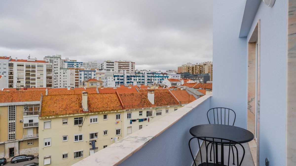 Benfica Apartment | Blueground | Benfica, furnished, washer, a/c