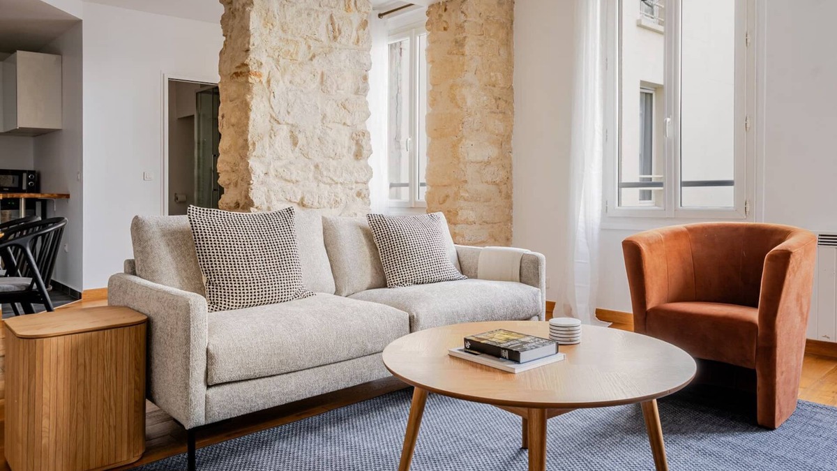Quartier de la Porte-Saint-Denis Apartment | Blueground | Canal St Martin, washer, nr landmarks