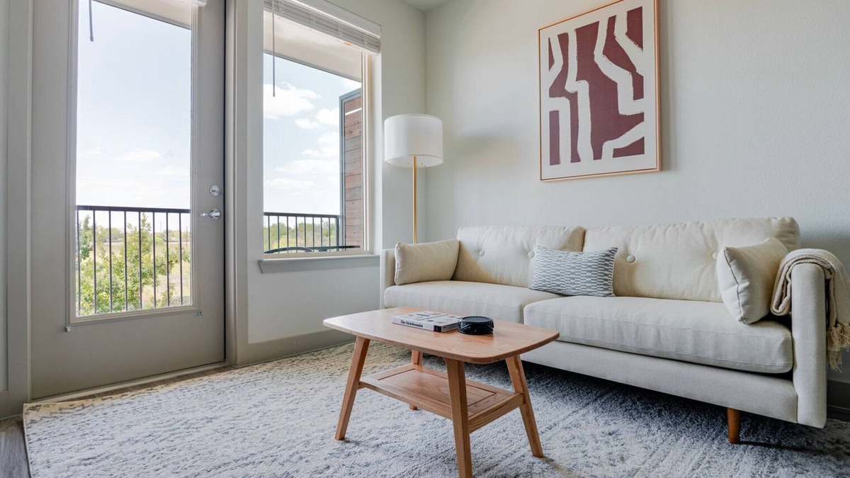 Del Valle Apartment | Blueground | Del Valle, pool, nr McKinney Falls