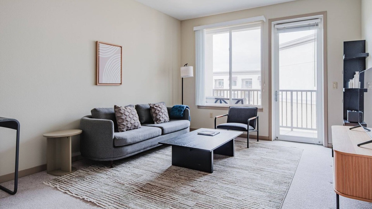 Dublin Apartment | Blueground | Dublin, pool & AC, nr museums