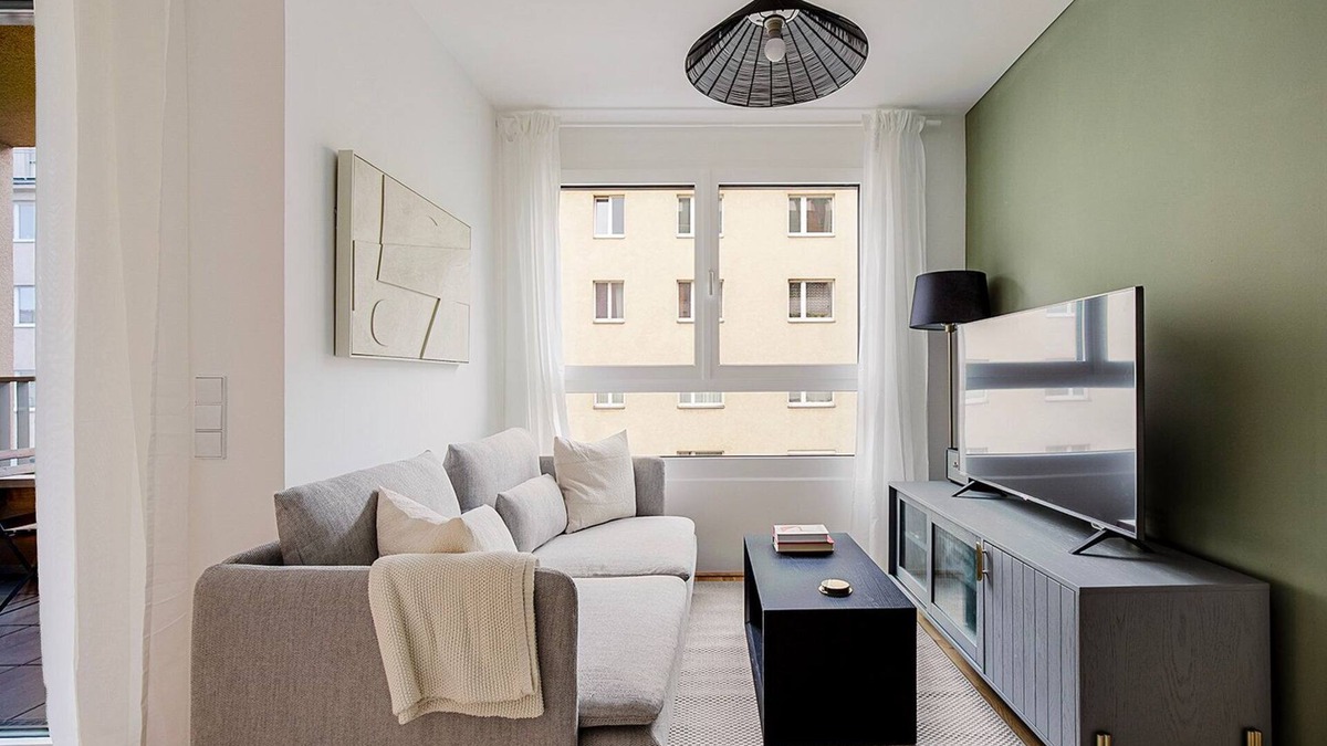 Favoriten Apartment | Blueground | Favoriten, balcony, nr Belvedere