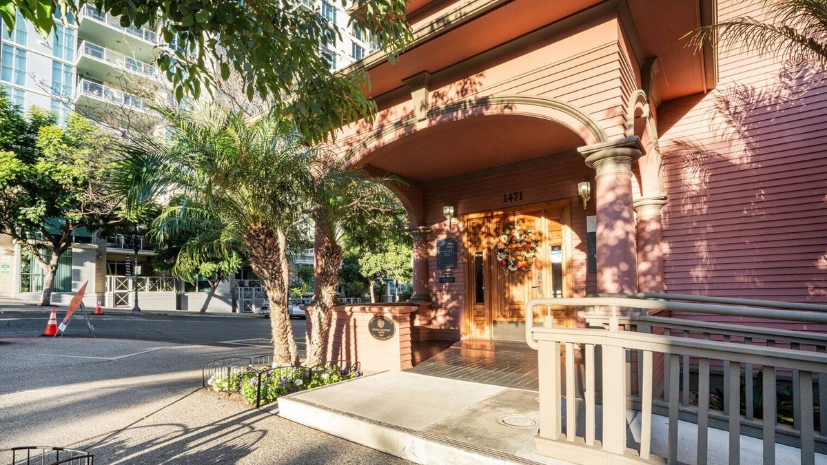 Cortez Hill Apartment | Blueground | Gaslamp 1bd apartment