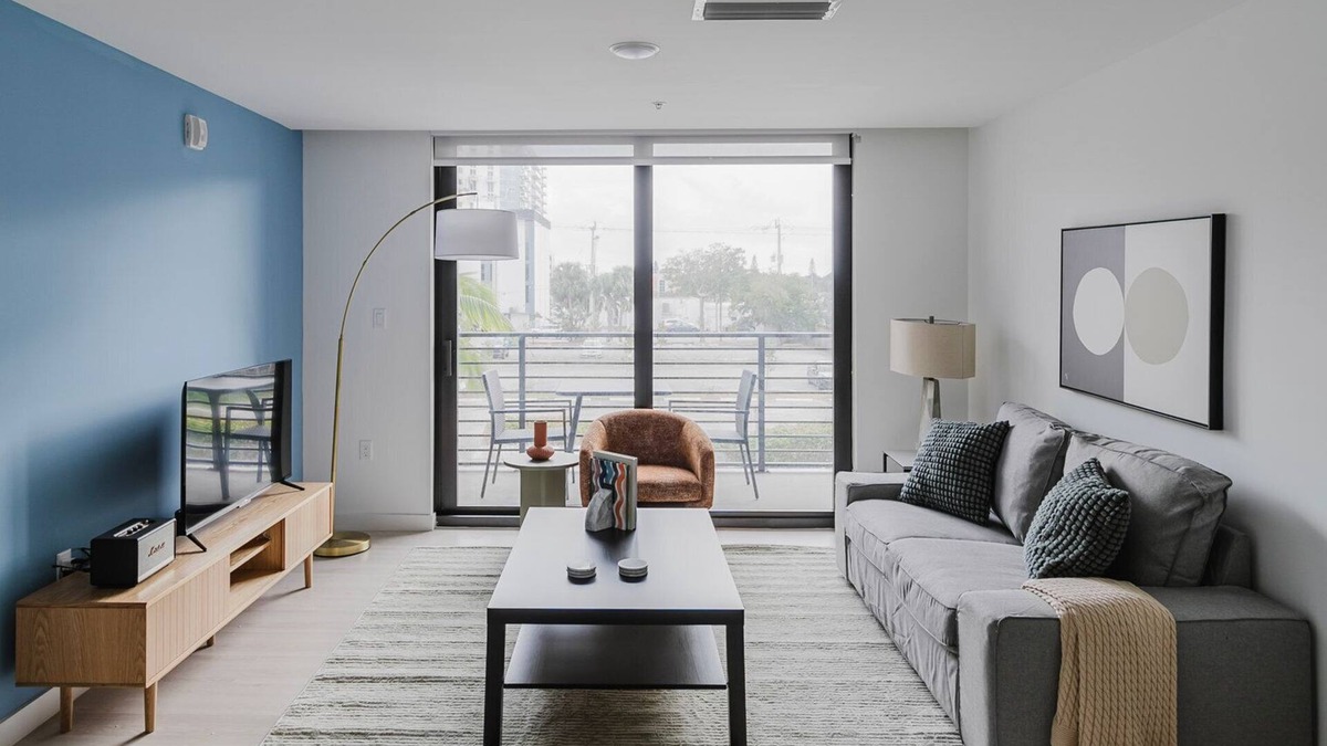 Highland Garden Apartment | Blueground | Hollywood, pool & w/d, nr beach