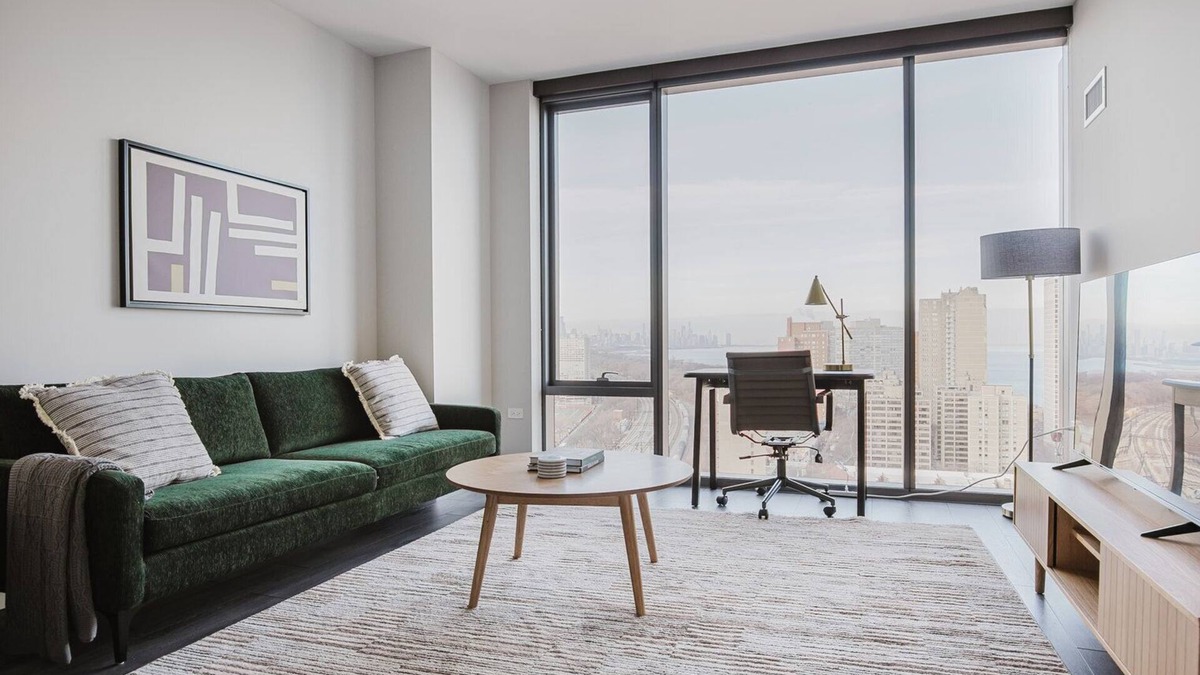 Hyde Park Apartment | Blueground | Hyde Park, AC, w/d, nr museum
