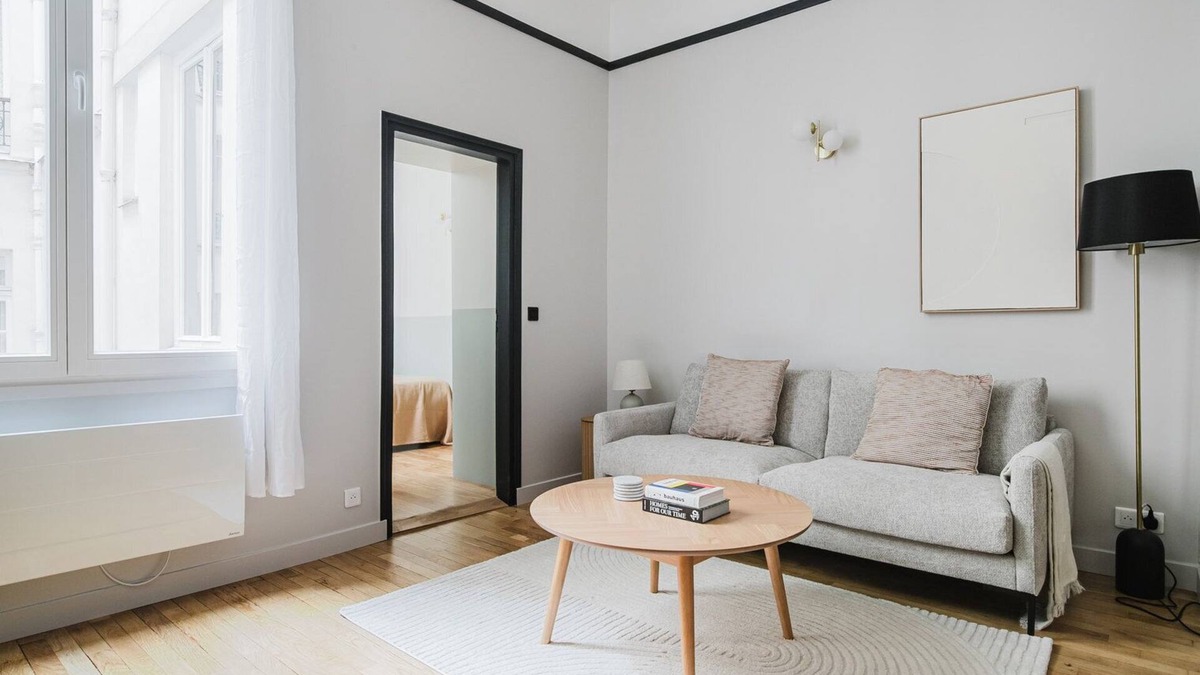 Saint-Thomas-d'Aquin Apartment | Blueground | Louvre, doorman & w/d, nr Orsay