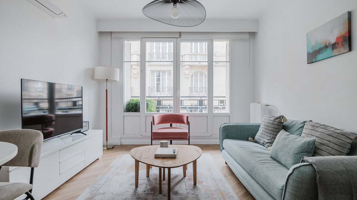 Passy Apartment | Blueground | Passy, elevator & w/d, nr shops