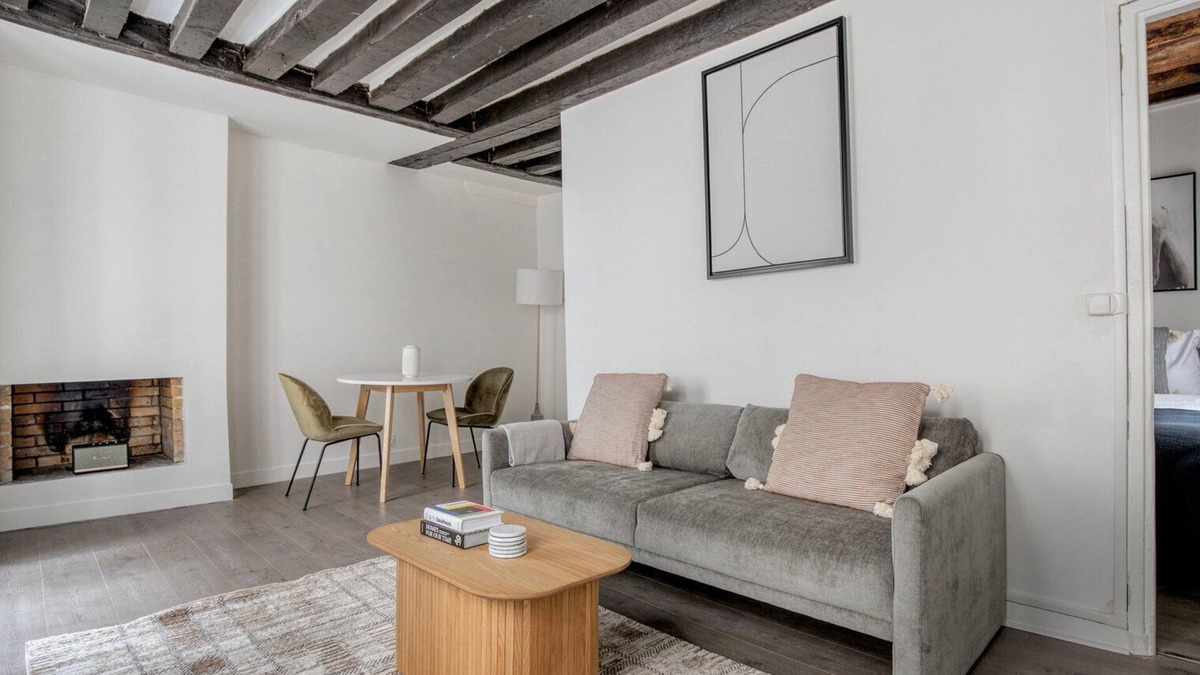 Saint-Germain-des-Pres Apartment | Blueground | Saint Germain des près, nr seine