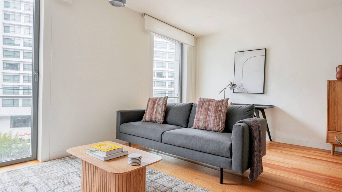 Santo Antonio Apartment | Blueground | Santo António, pool & garden