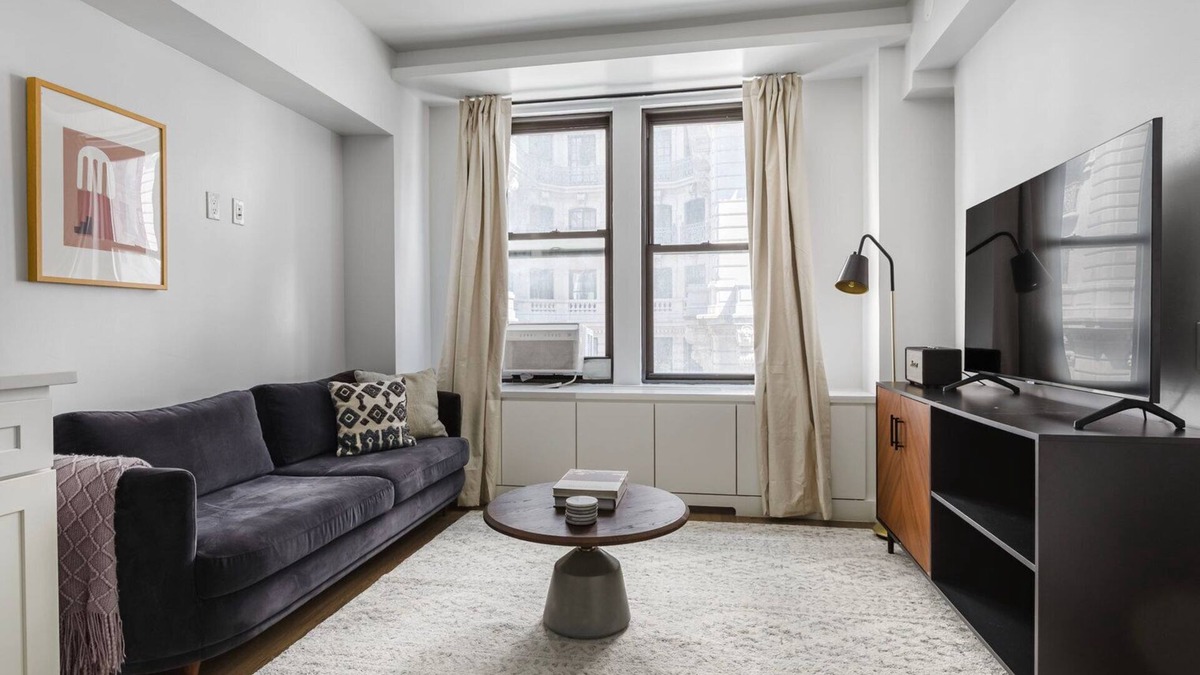 Lincoln Square Apartment | Blueground | Upper West Side, gym, nr Central Park