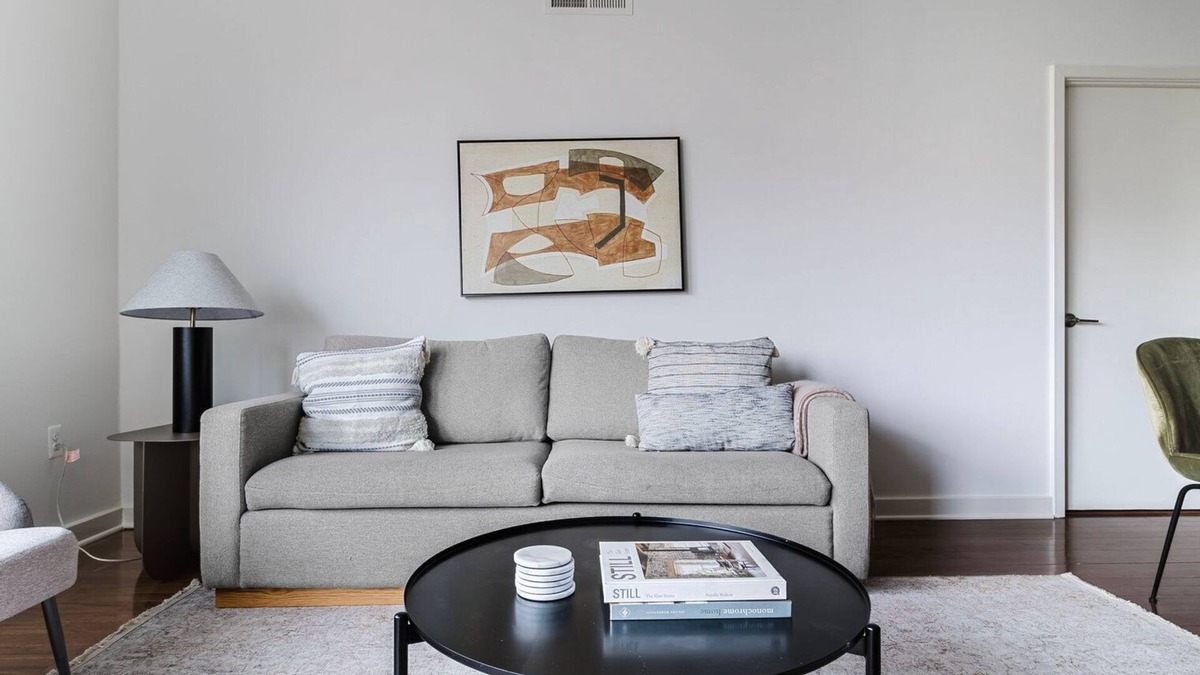 Woodmont Triangle Apartment | Blueground | Woodmont Triangle, pool, nr Cabin John Park