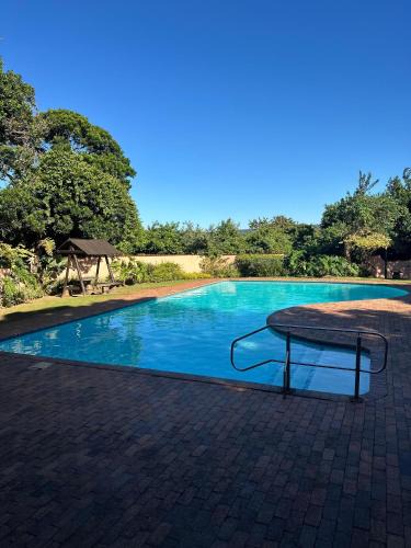 Port Edward Apartment | BlueHive guesthouse Leisure