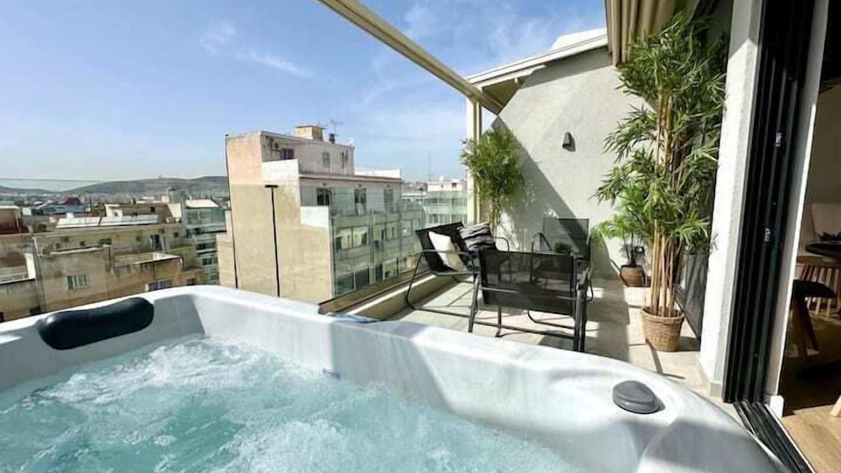 Piraeus Condo | BlueMotion - CentralSuite