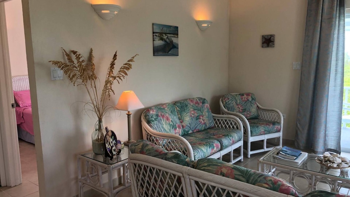 Rainbow Bay Cottage | Blueskies, a Gorgeous Vacation House in Rainbow Bay, Eleuthera
