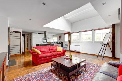 Quartier Sainte-Marguerite Apartment | Bluestay 223 - Superb apartment in Paris