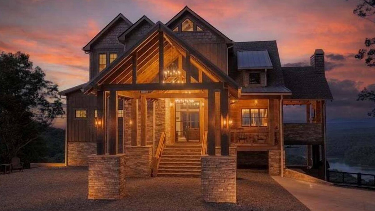 Necowa Cove Cabin | BLUESTONE - Panoramic Lake and Mountain Views | Mountain Modern Luxury | Hot Tub