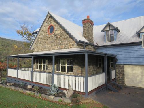 Merrijig House | Bluestones