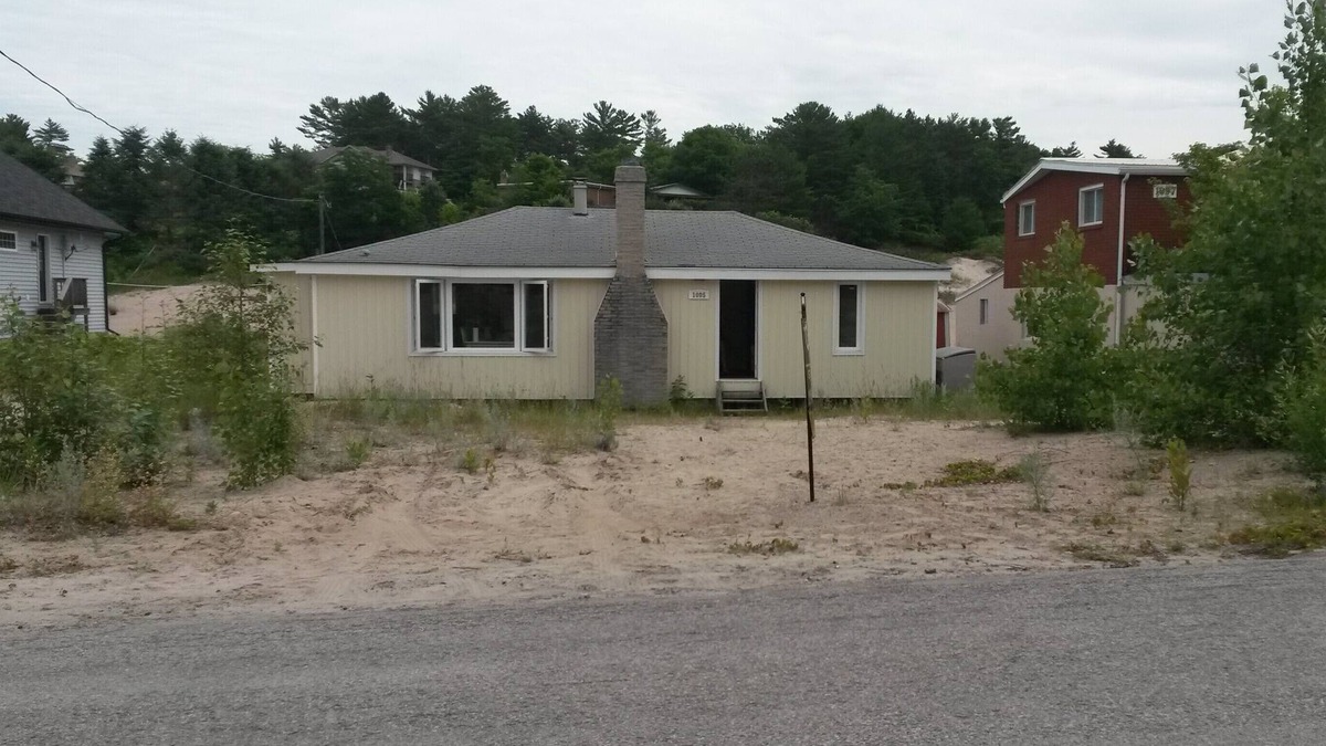 Bluewater Beach House | Bluewater Beachouse, Tiny Township, Georgian Bay