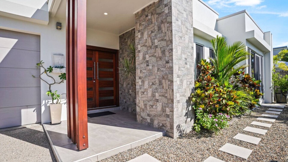 Trinity Park House | Bluewater Escape at Harbour Drive- Luxury Coastal Retreat with Private Pool | Family & Pet-Friendly