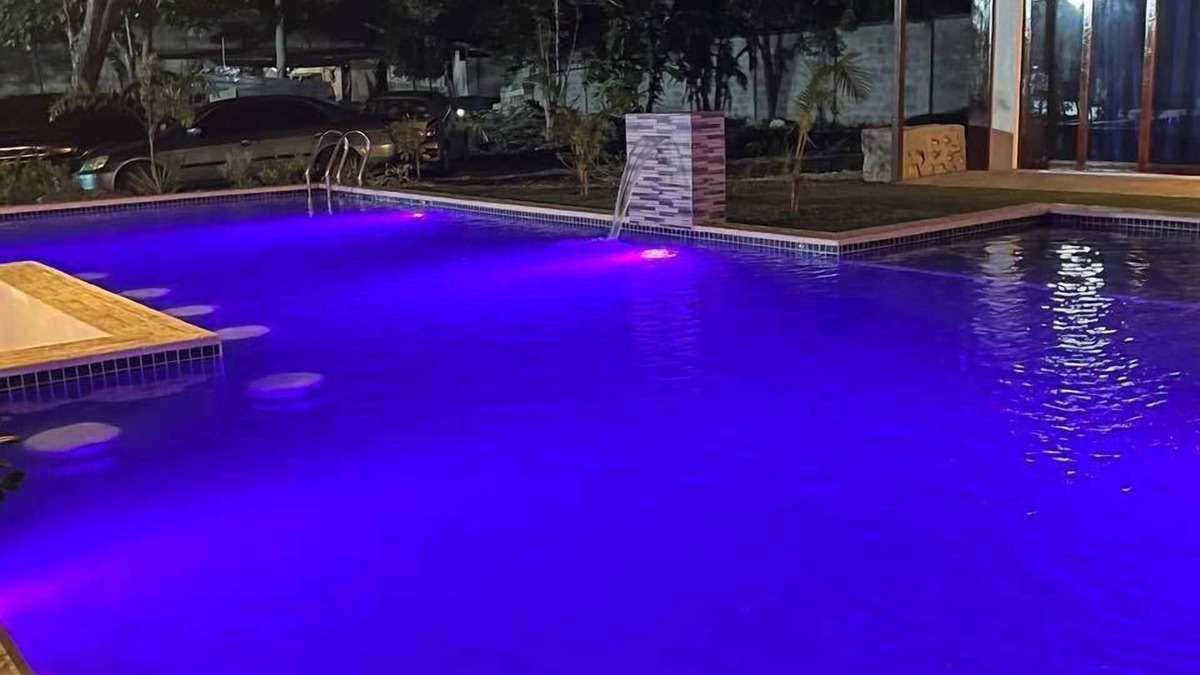 Basdiot Hotel | Bluewaves Hostel & Villa Panagsama by Hiverooms
