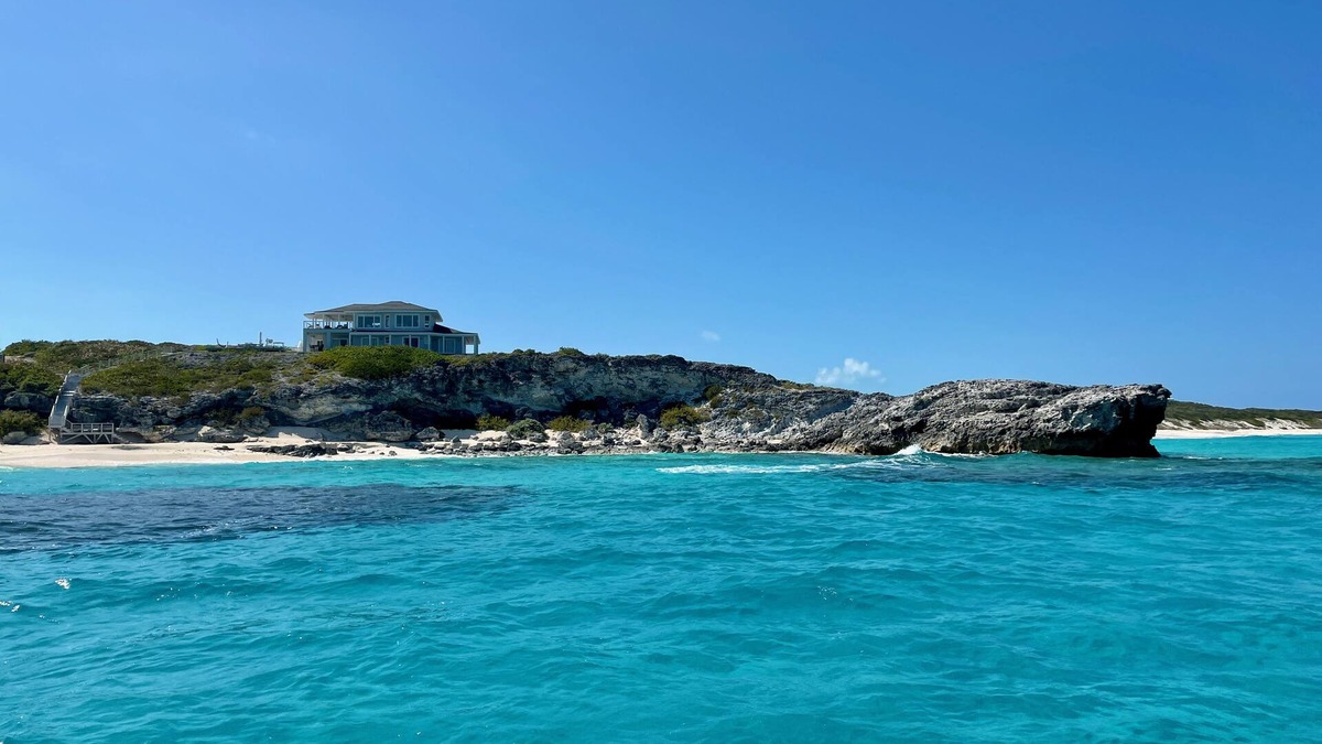 Staniel Cay House | Blueyonder. Amazing views, three beaches to choose from and a private marina.