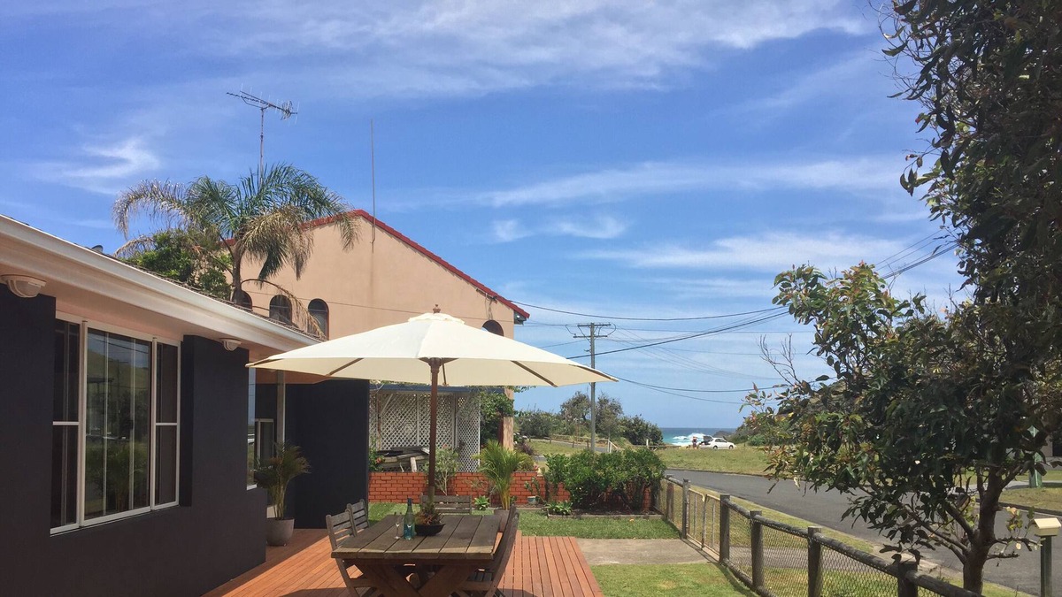 Blueys Beach House | Blueys Haven - Beachside Getaway