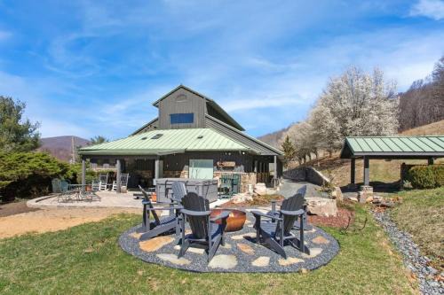 West Jefferson House | Bluff View Farm