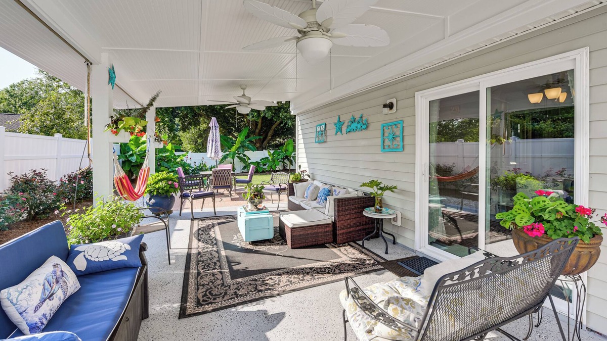Bluffton House | Bluffton Getaway w/Fenced Yard: 7 Mi to Beach!