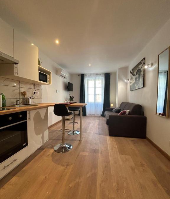 Brive-la-Gaillarde Apartment | Blum