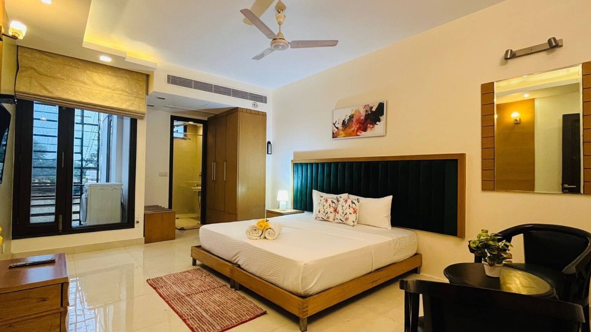 Greater Kailash I Apartment | BluO 2BHK - M Block Mkt @ Greater Kailash