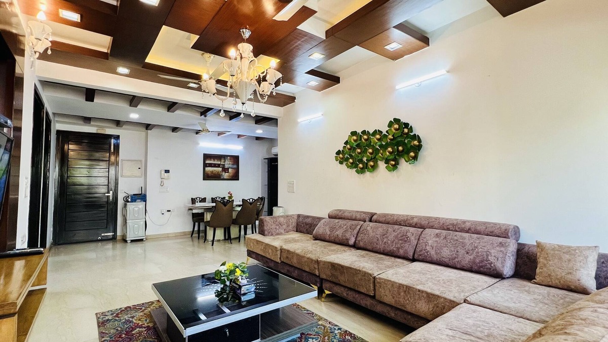 Green Park Apartment | BluO 3BHK Green Park, Private Garden Balcony, Lift