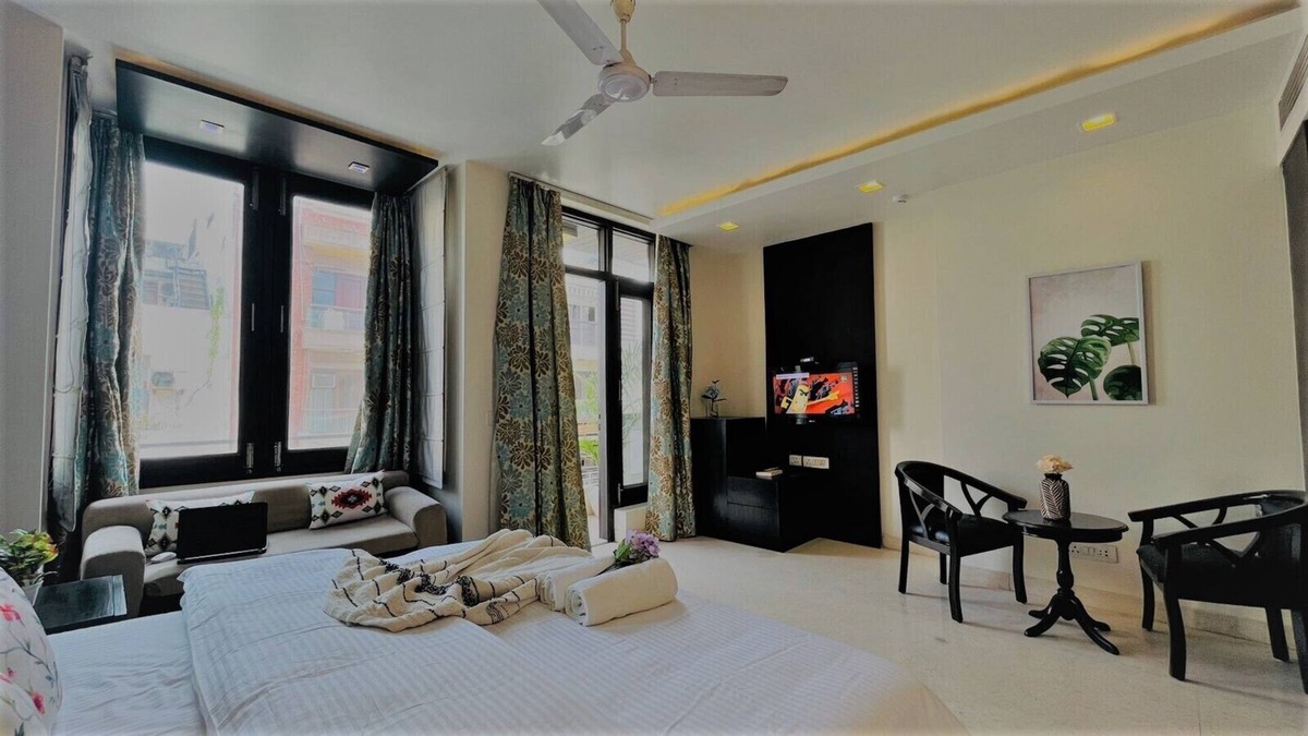 Kailash Colony Apartment | BluO Studio - M Block Mkt @ Greater Kailash
