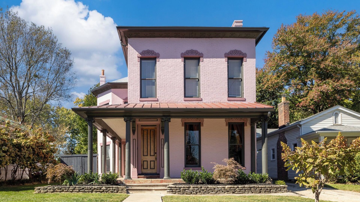 Clifton House | Blushing Pink Manor! 8BR! Off Frankfort Ave! Pickleball Court!