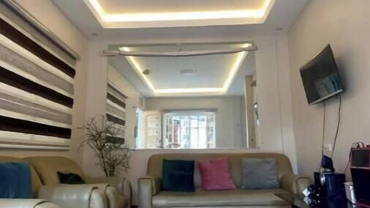 Cabanatuan House | BnB in CabsY 1BR Aircon Karaoke Fibr