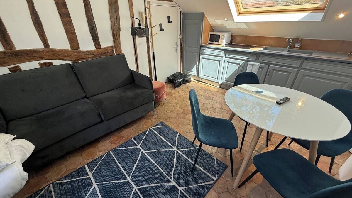 Jardin des plantes Apartment | BnBNook - Experience Paris Life in Latin Quarter
