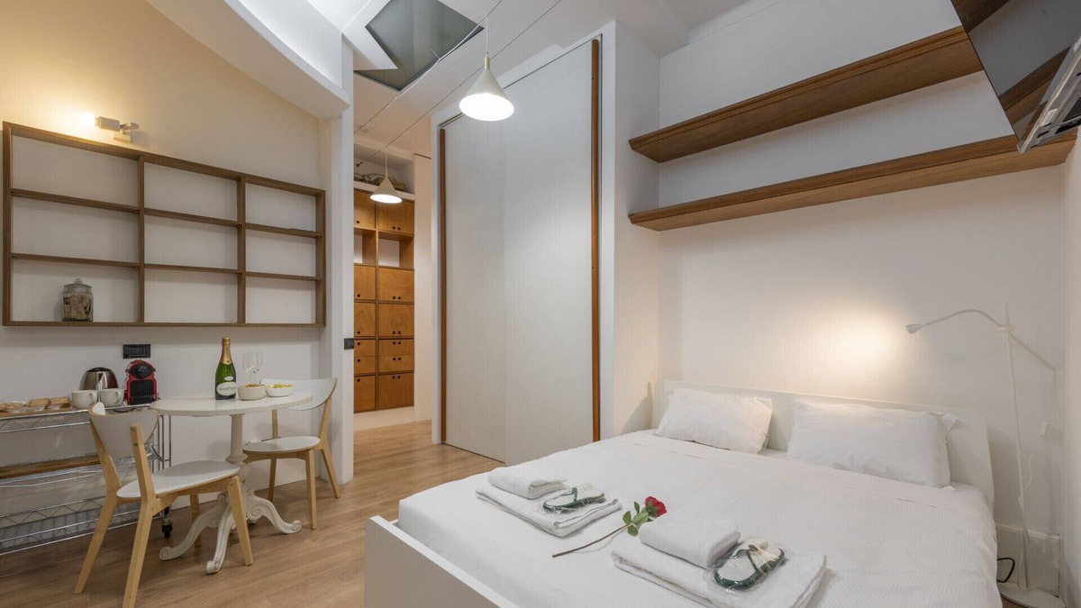 Tricolore Apartment | BnButler - Visconti di Modrone, 18