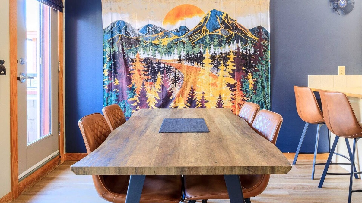 Canmore Apartment | Boardwalk Bliss - Top Floor Downtown Condo