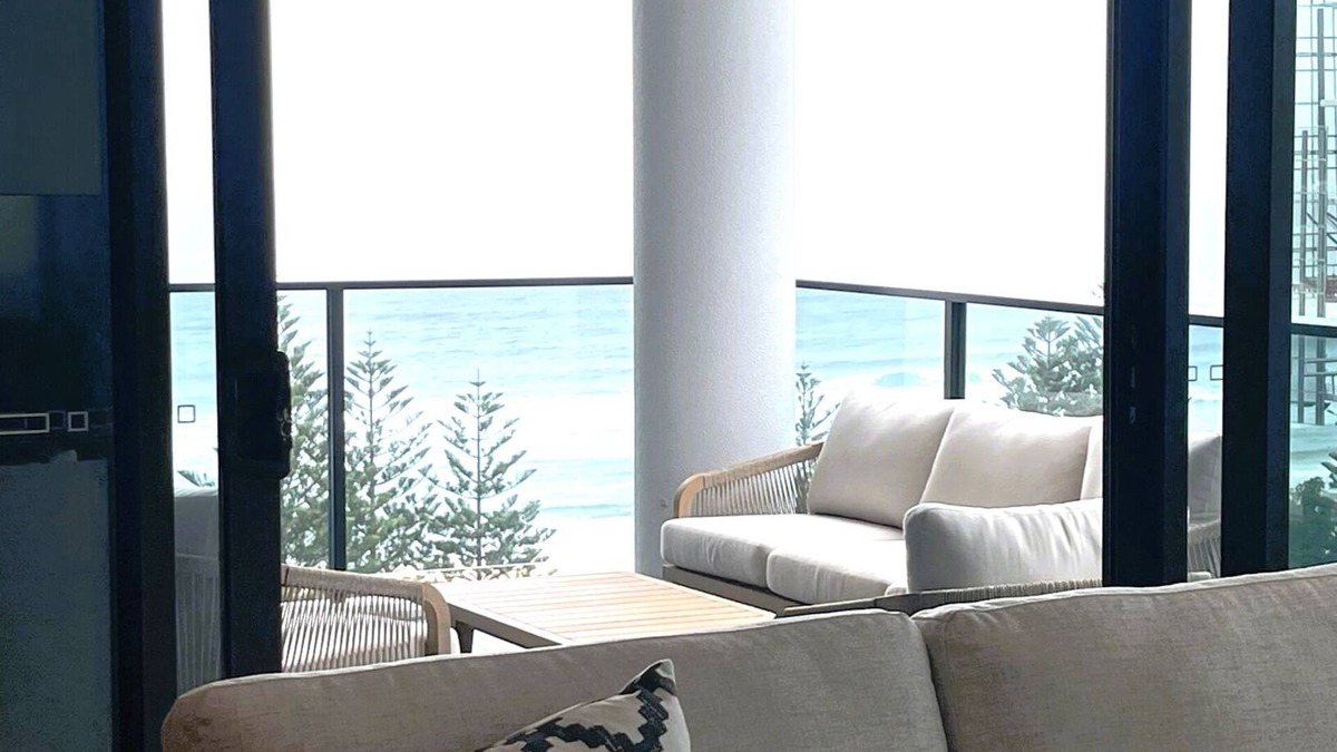 Burleigh Heads Apartment | Boardwalk Burleigh Beach Best Location