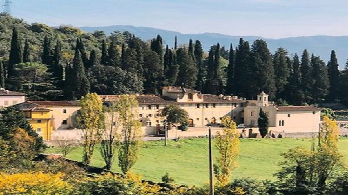 Rignano sull'Arno Villa | BOASTING THE MOST BREATHTAKING VIEWS OF ROLLINGHILLS-A RESTORED TUSCAN FARMHOUSE