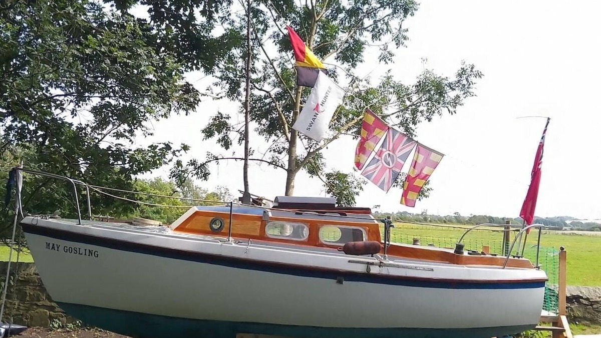 East Boldon Cabin | Boat BnB, but not on the sea!