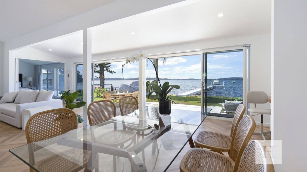 Lake Macquarie City Council House | Boat Harbour Haven - House only!