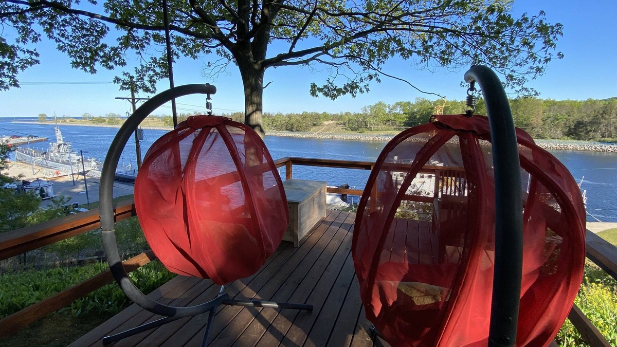 Bluffton House | Boat Watchers Paradise-Amazing Views on the Muskegon Channel-A Private Haven!