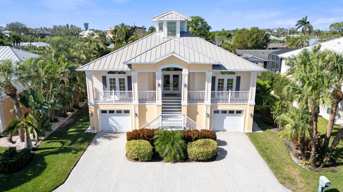 Serrano House | BOATER'S DREAM SINGLE FAMILY HOME FOR A VACATION GET-A-WAY OR FOR SEASON