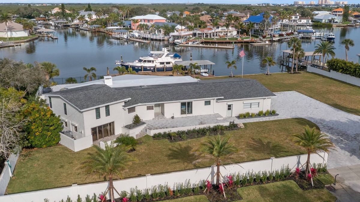 New Smyrna Beach House | Boaters Dream House with HUGE dock!