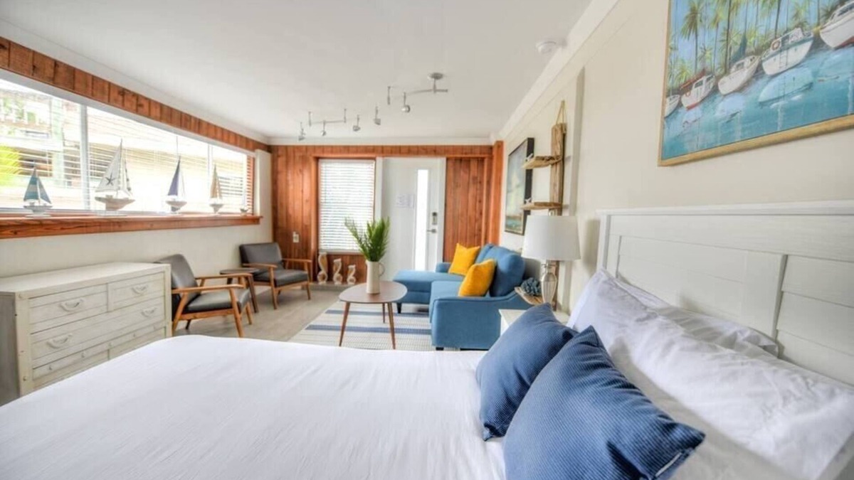 Orlando Beach Resort | Boathouse - #7 - Direct River Access and Beach