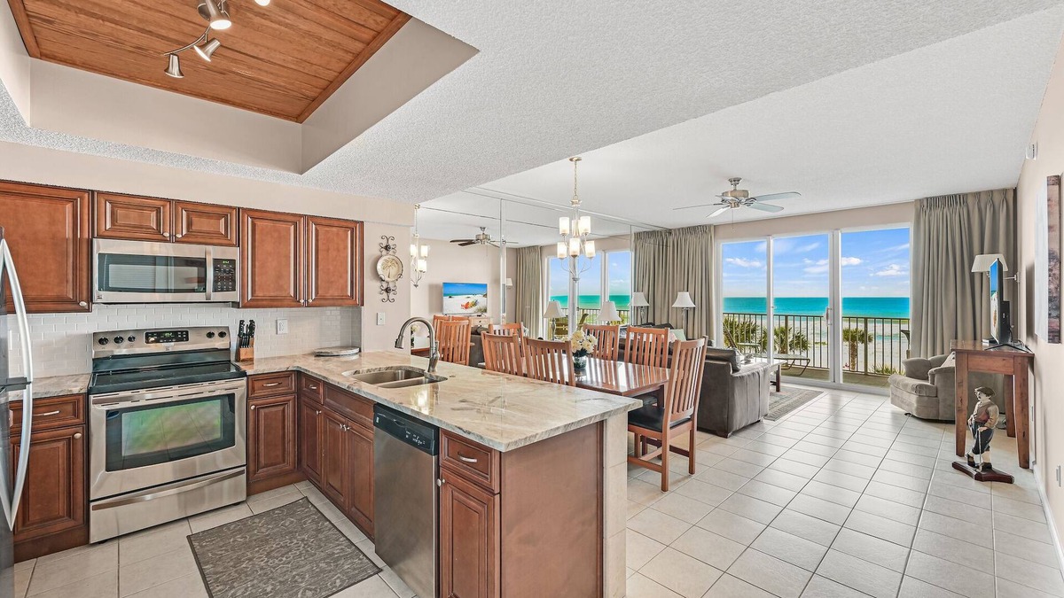 Miramar Beach Condo | BOB AND MARY'S BEACH RETREAT, FABULOUS GULF VIEWS, GREAT 5 STAR REVIEWS.