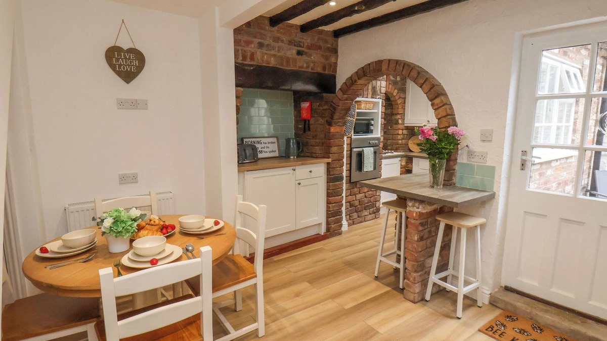 Bridlington Cottage | Bobbies' Retreat, 20 High Street