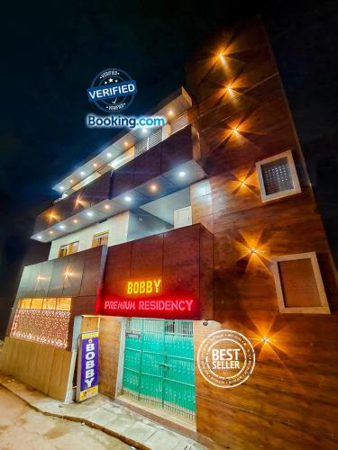 Puri Hotel | Bobby Premium Residency 350m from Jagannath temple