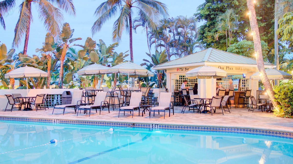 East Boca Raton Hotel | Boca Plaza by Lowkl